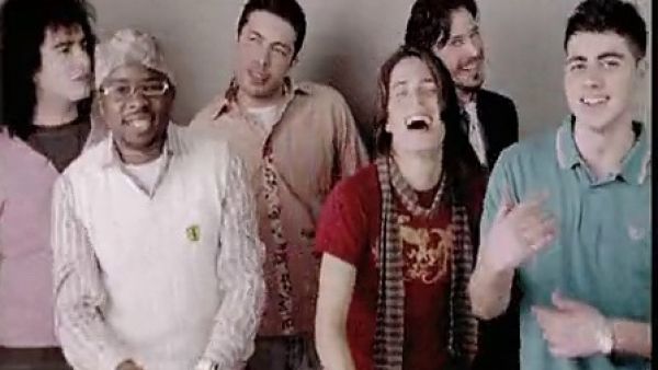 S.H.E将绕口令融入嘻哈风 演绎最具特色的《中国话》