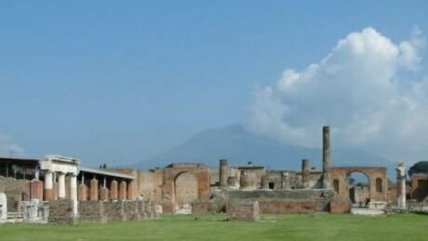 永恒的床 ——庞贝城所见 白灵