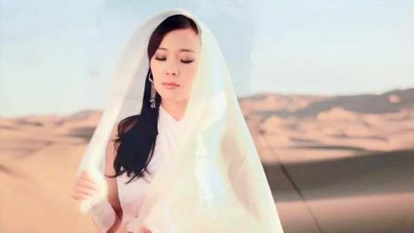 云朵《我的楼兰》MV欣赏